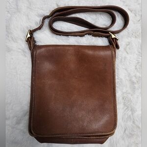 Vintage Coach Legacy Flap Crossbody 9144